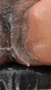 Tetota se casse le clitoris