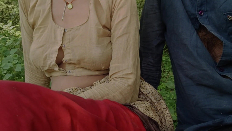 seema: Las tetas de bhabhi outdoor salen