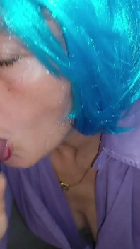 继母想要万圣节的精液和颜射