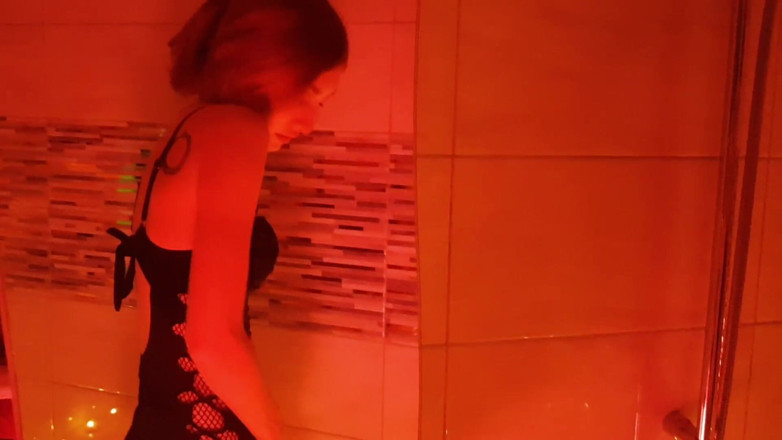 Your Naked Dream: Sensual Footjob from Cuties and Slobbery Blowjob from The Bath -...