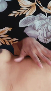 Pooja pensa que é sexo, mas olhe para ele.