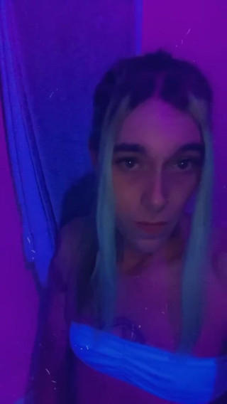 CarmenMelatonin: Garota sexy do clube, você se formiga para foder na...