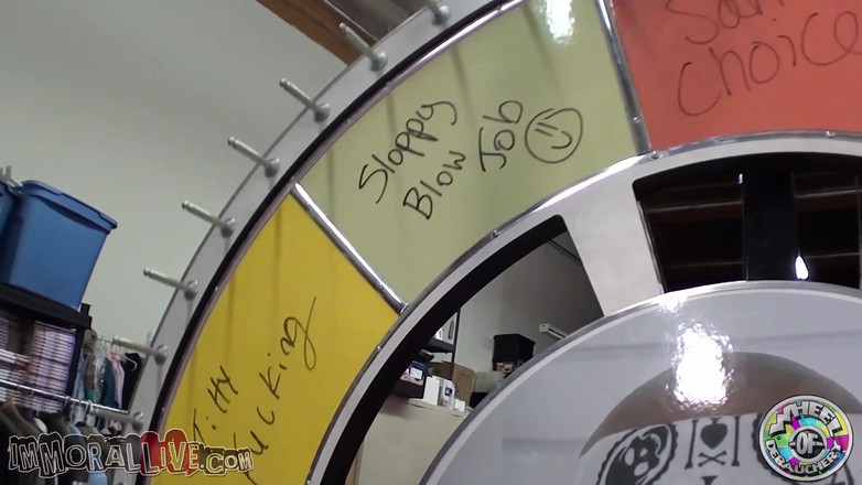 Immoral Live: Samantha Saint lagi asik mainin memek sempitnya