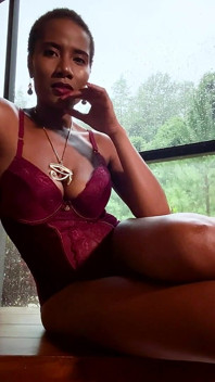 Ziua ploioasă cu instrucțiuni de masturbare cu jet jasmine