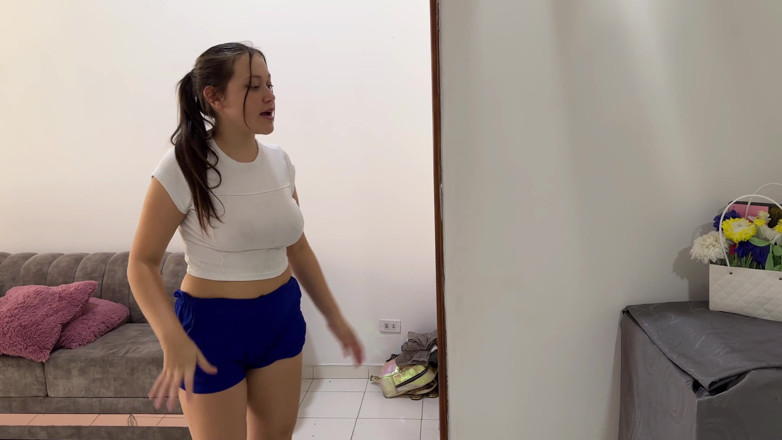 Julianaburning: Robię się napalona widząc dużego penisa mojego małego brata przyrodniego...