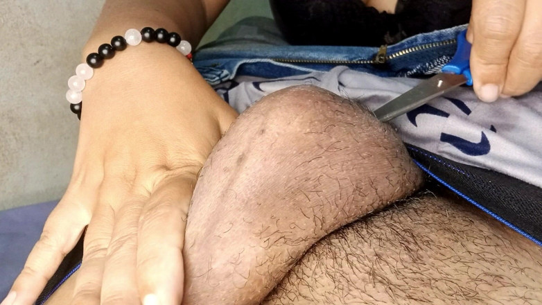 Hella Zaid: My Stepsister Wants to Try Something Metallic on My Foreskin,...