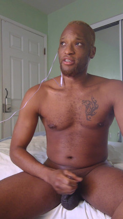 Kennie Jai: Kennie Jai Menunjuk-nunjuk pada Kamera