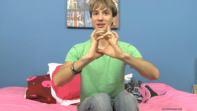 Lollipop Twinks: El sexy Twink Nathan Stratus habla de grandes pollas