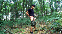 Idmir Sugary: Ближневосточный мясистый член в Летнем лесу дрочит, показывая сперму на руку