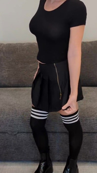 Introducing Lola - She's Kinda Goth