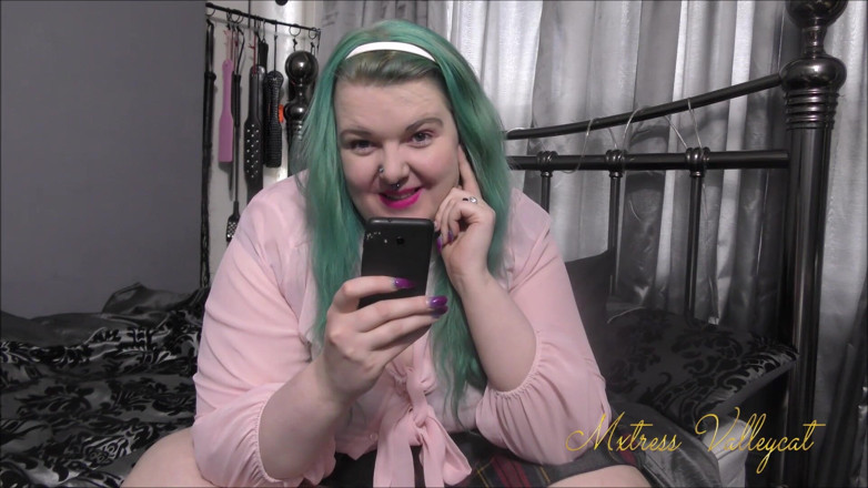 Mxtress Valleycat: Show the bully how you jerk