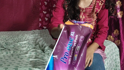 KavitaBhabhi: Kavita a commandé des pads à Vijay et s’est beaucoup embrassée...