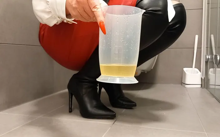 Lady Luciana Di Domizio: You Have to Swallow Everything