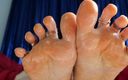 Rebecca Diamante Erotic Femdom: Oiled Feet with Toe Rings