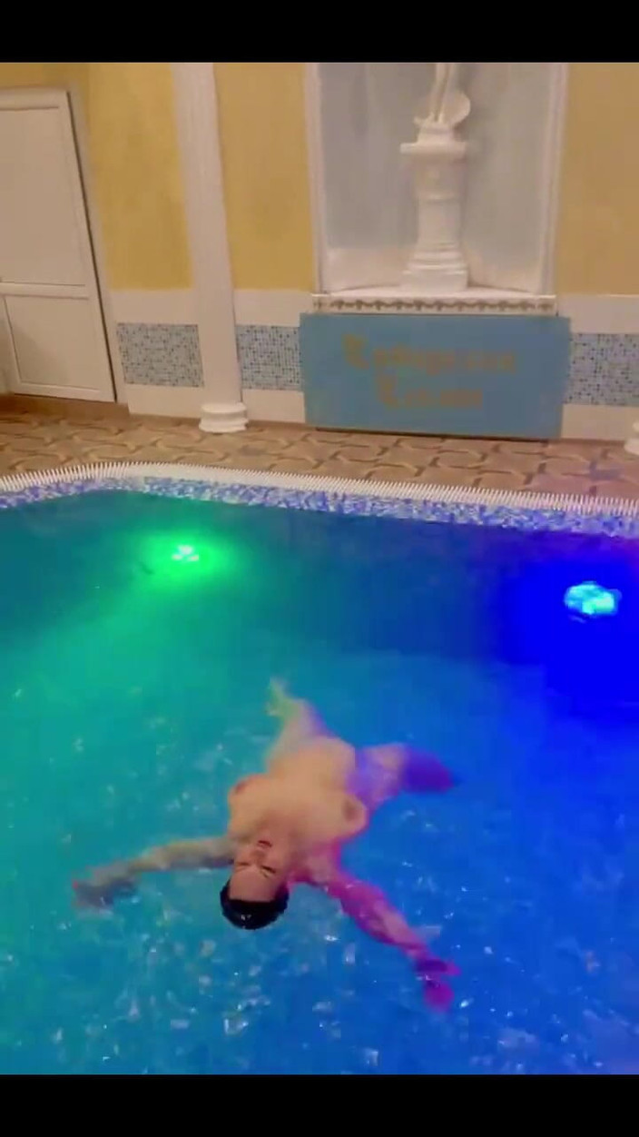 KarmenMilf: 人魚