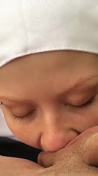 Schmutzige nonne vilu vidish lutscht schwanz im wald
