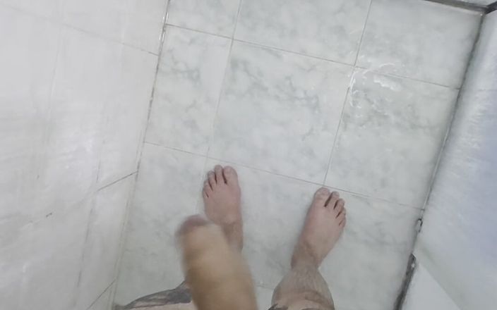 Lkdick8: Un duș foarte sexy