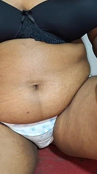 Tetas grandes de la tía india en show matutino
