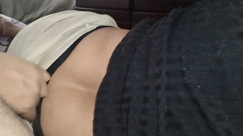 BigassMILF40: Sharing a Bed My Neighbor's Ass