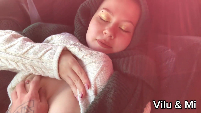 Vilu_and_Mi: Vilu vidish'in ae101'de doruk noktası orgazmına boşalmalarına yardım ediyorum