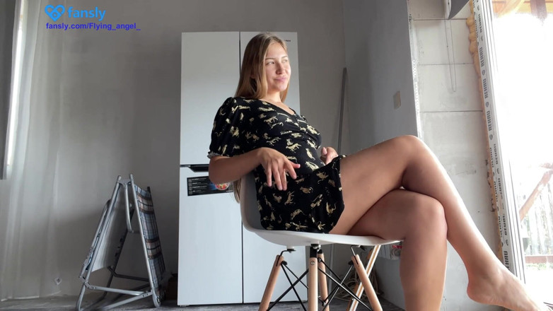 Stacy_via: Seduciendo al jardinero Masturbación y chorros ¡Me está mirando!