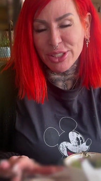 I Give the Best Deepthroat to a Stranger!