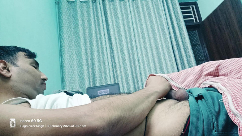 Rajasthani-old-lover: Yarağımı gösteriyorum