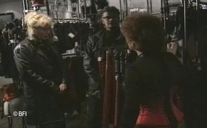 Hardcore slave sex: इलेक्ट्रो एसएम जोड़ा