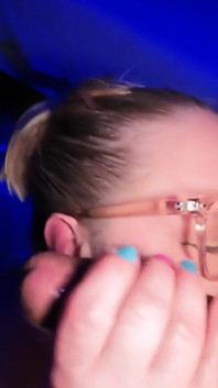 Reife blonde füchsin tief in den hals blowjob gesichtsfick sperma gesichtsbesamung