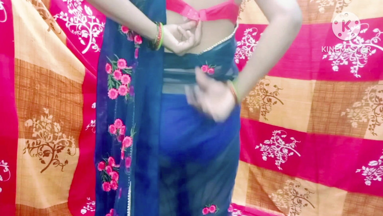 Ankurpriya000: Cambia i vestiti di stapcist visto in Vestiti