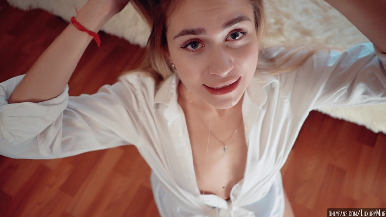 ReplayXXXLady: Моя сексуальна подруга попросила мене зняти відео її траха