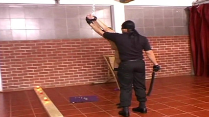 Genuine XXX: Torcida suprema submissa puta chicoteada e espancada hard.wmv