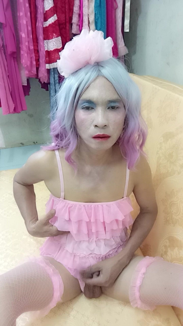 nguyen dang thien tri: Oanh le transgender lagi asik main anal sama kontol raksasa...