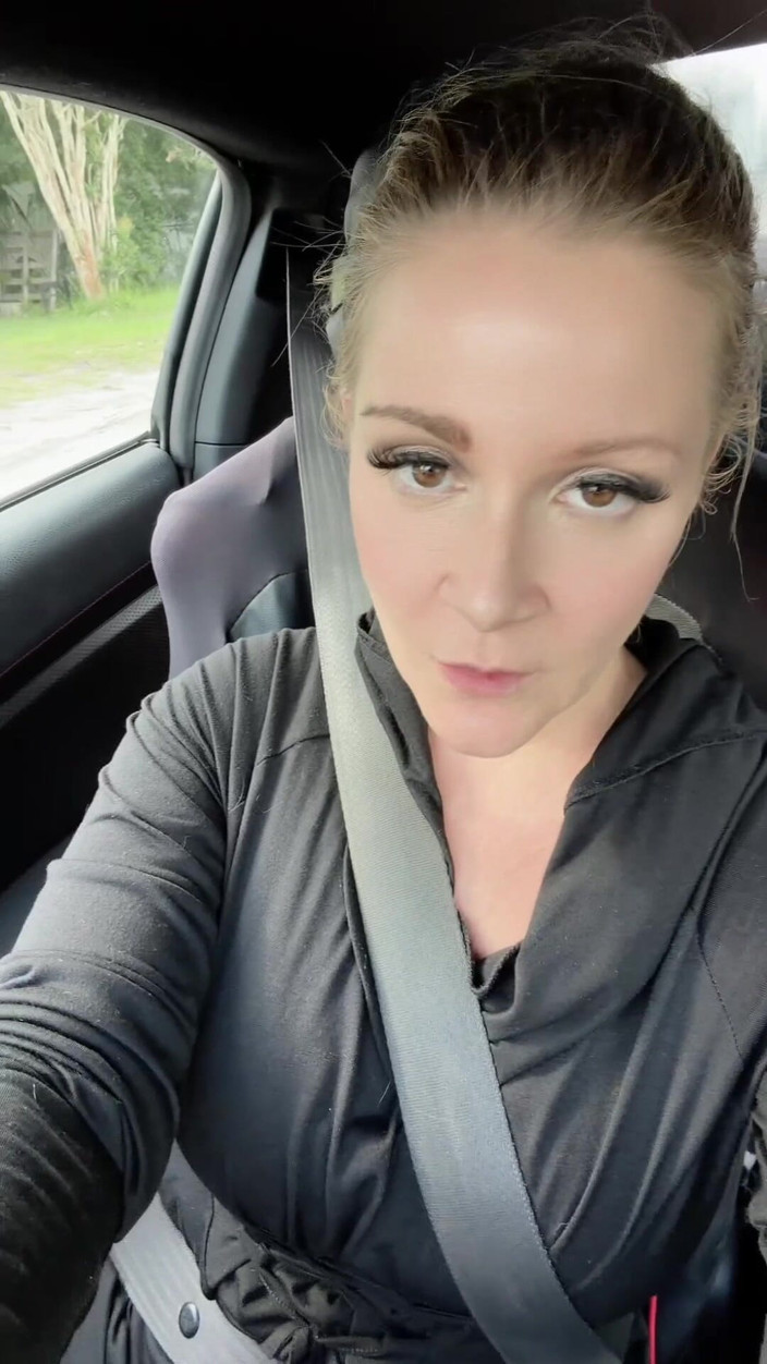 Miss Whitney Morgan: Cosa giramo oggi? Bts Sabato!