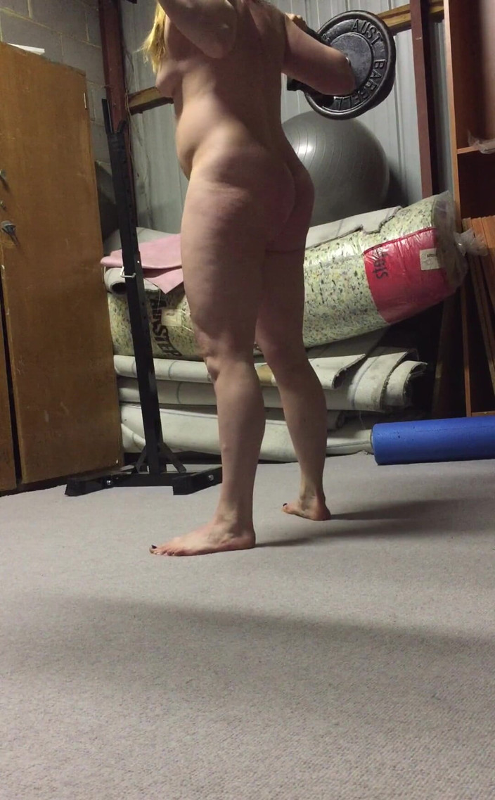 Michellexm: 누드 스트레칭