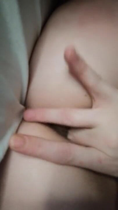 Michelle pettite: Fingers in my pussy - solo, masturbation