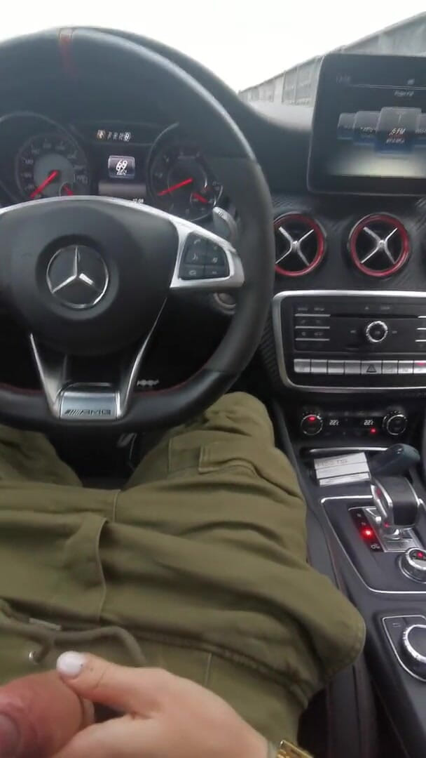 Ghomestory: Knullad i munnen i bilen!