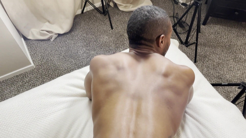 Christian Wilde: Un jeu de tétons fait une journée excitée avec Jake...