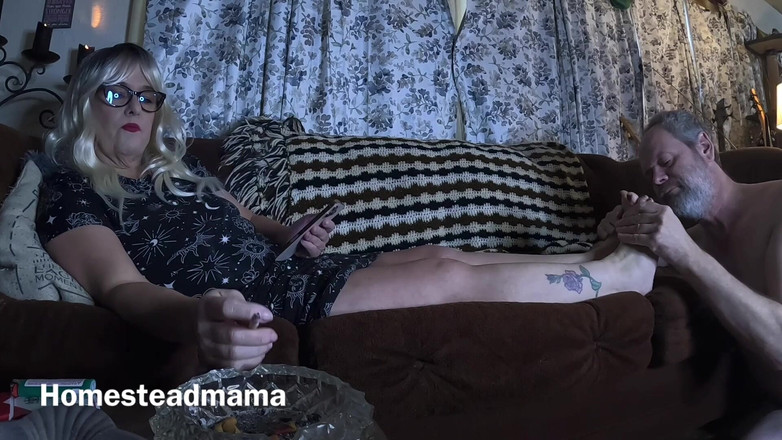 Homesteadmama: 無視して足をマッサージして