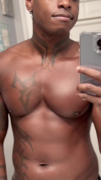 Cum Play with My Nipples and Make Out with Me
