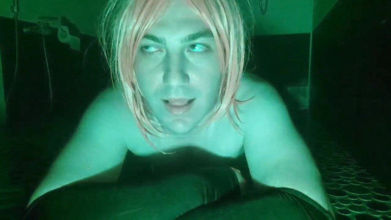 Kitty_Cross: 渔网和调情的眼睛