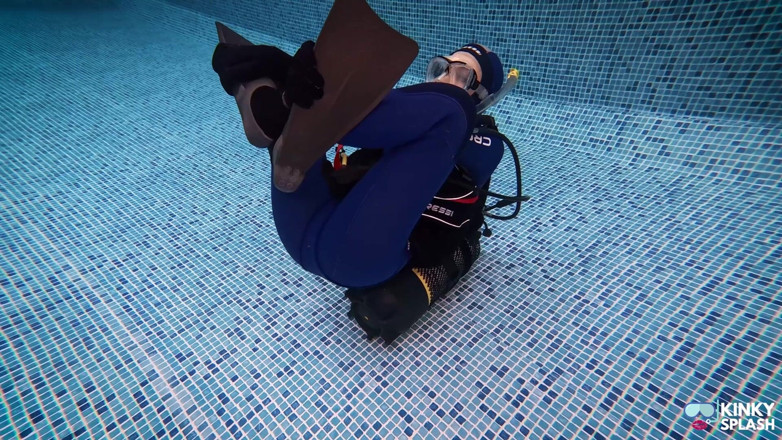 UKCuteGirl Lucy Lauren: Scuba Ritiro parte 2: Fin Hover e problemi di allenamento rimbalzante