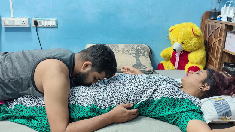 Vaigavarun Feet romance: Mallu Wife Pussy Rub and Kissing with Boobs Press and...
