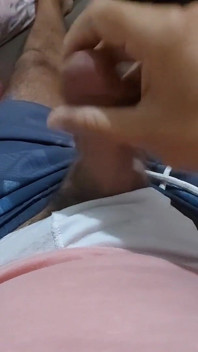 Ladysilva de pau masturbándose duro