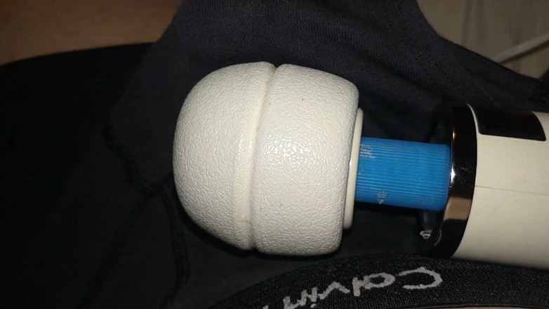 Big Daddy Dommmm: Hitachi varinha vibrando meu pau através dos meus boxeadores