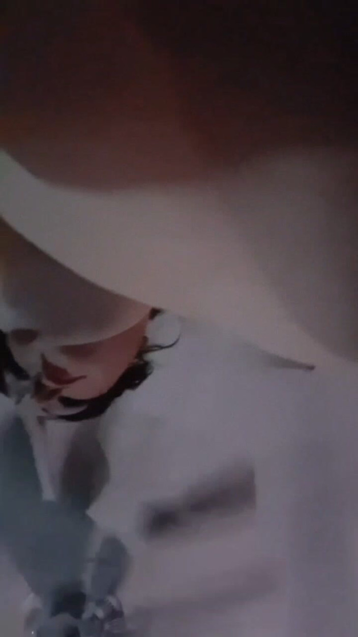 AluraMarie: Verdammte fotze