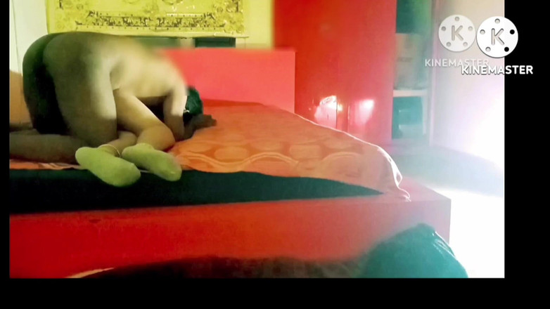 Ankita10000: Öğrenci orgazmları bitirene kadar öğretmenini sikiyor ve tekrar tekrar orgazm oluyor