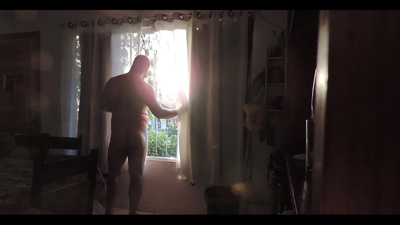 Breno Garcia: Evde çıplaklık