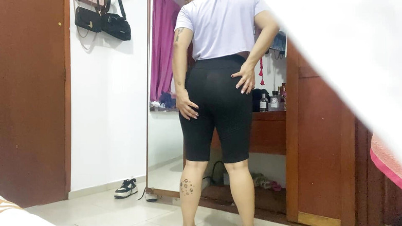 irina69star: 与性感的伊琳娜换衣服的艺术