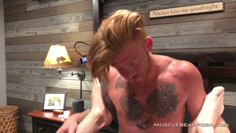 Muscle Bear Porn: 젊은 게이